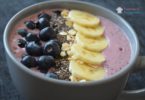 yaban-mersinli-smoothie-bowl
