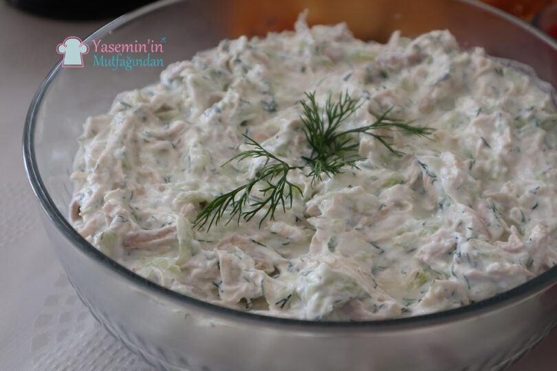 yogurtlu-tavuk-salatasi-tarifi